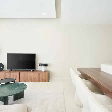 La Maison Luxury 2br Retreat In Nicosia شقة